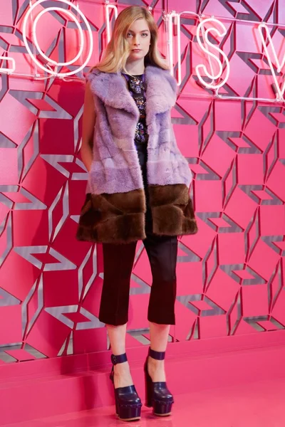 Look 11